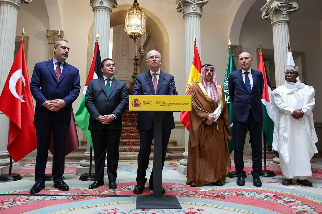 Fidan İspanya'da Gazze Temas Grubu üyeleriyle bir araya geldi - Resim: 6